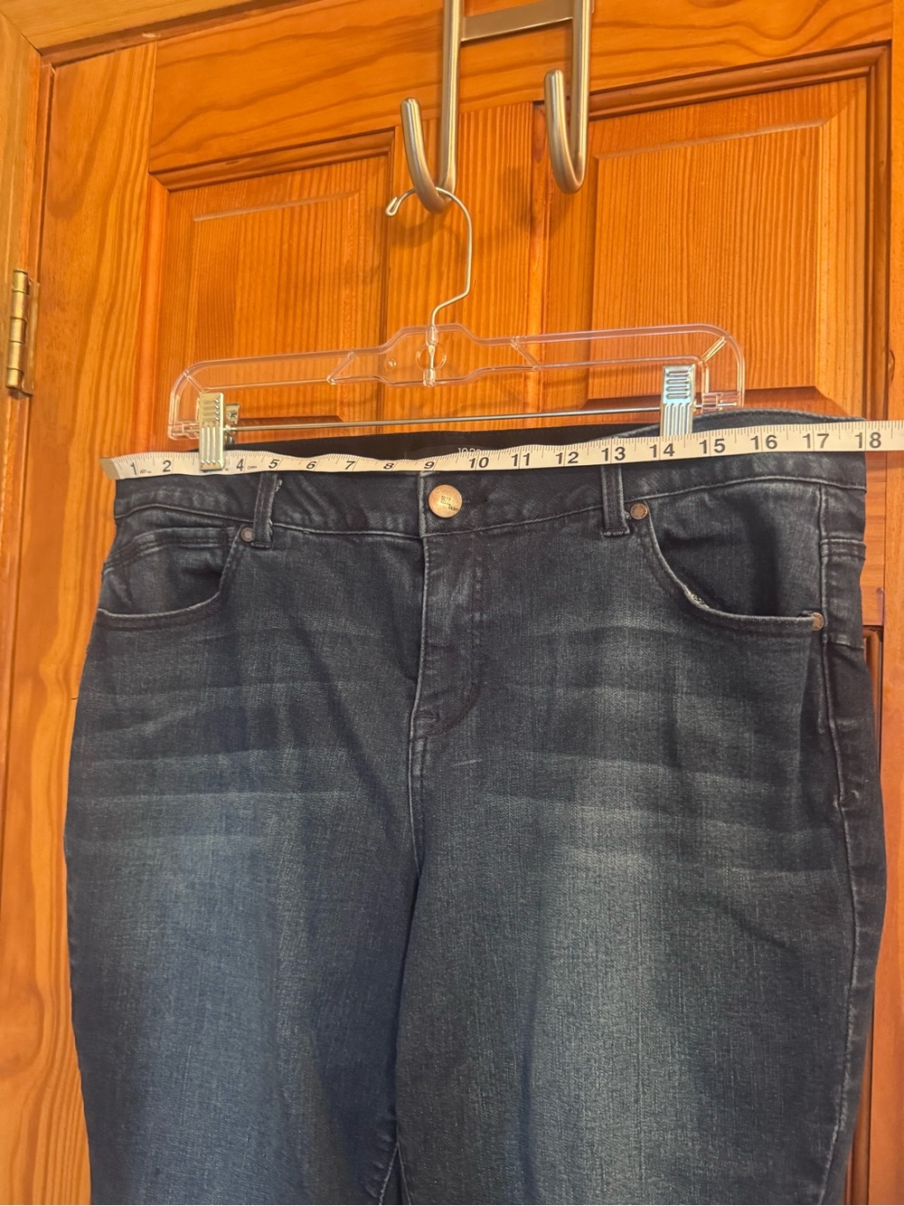 1822 Denim High-Rise Black Wash Jeans